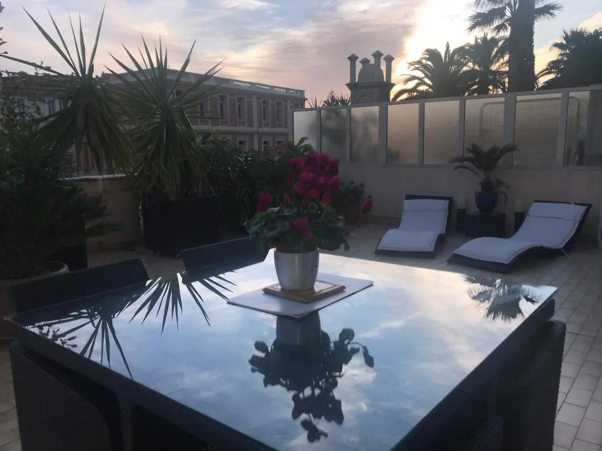 Appartement Terrasse Dans Palace Centre Ville Ментона