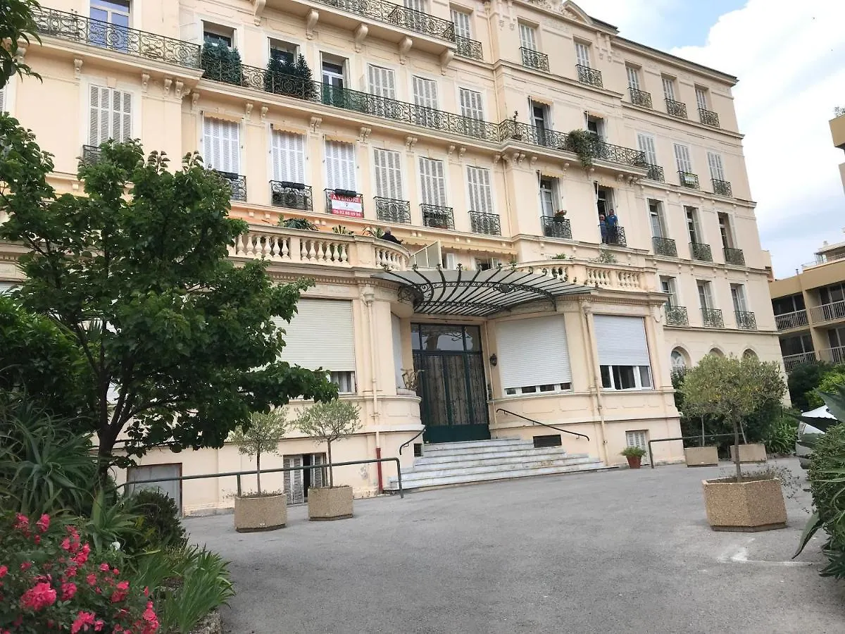 Appartement Terrasse Dans Palace Centre Ville Ментона