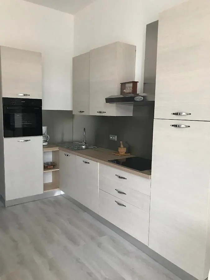 Апартаменты Appartement Terrasse Dans Palace Centre Ville Ментона Франция